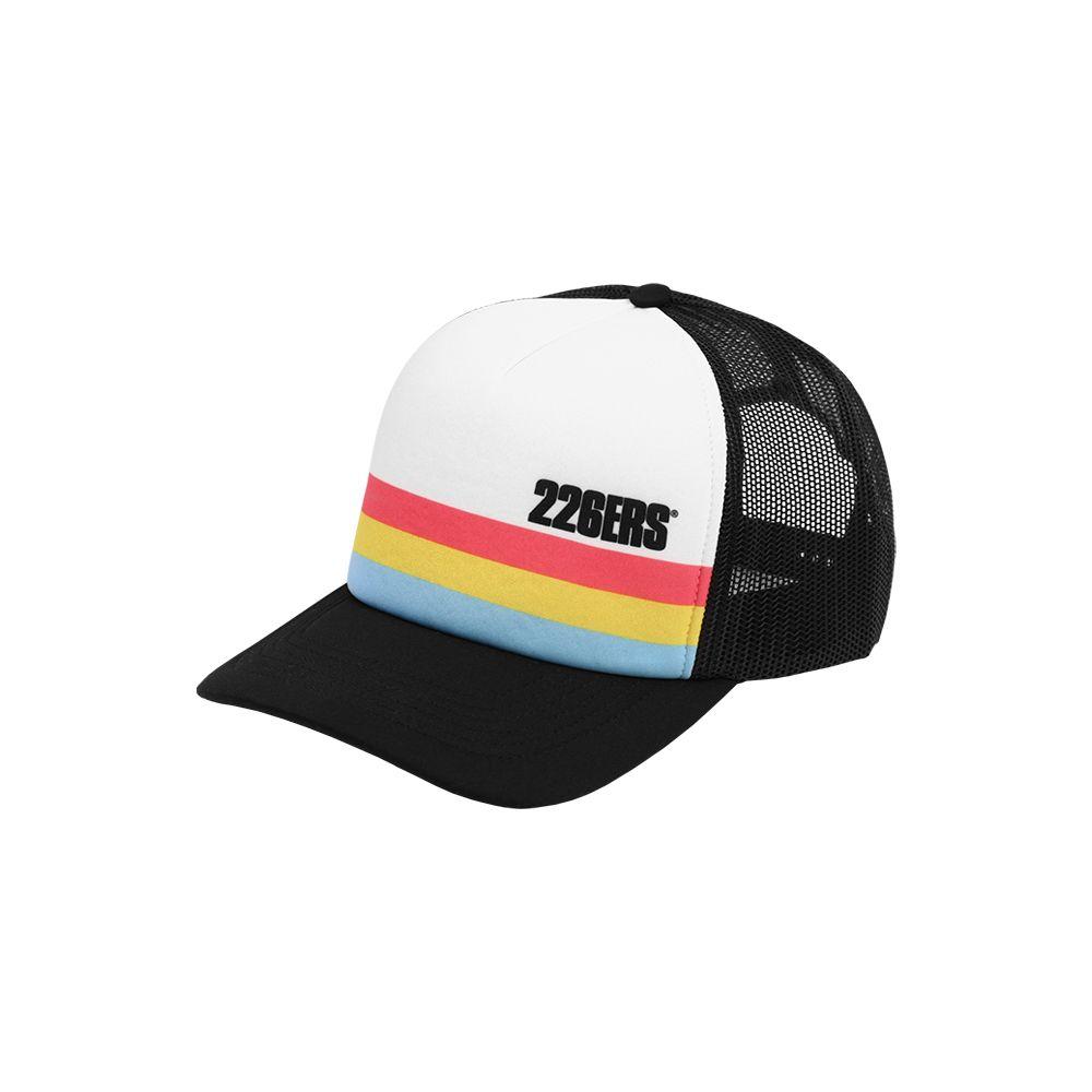 Gorra deportiva con visera curva