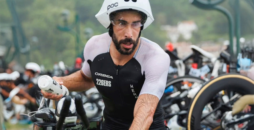 Vicente Hernández brilla con un podio en el Zarauzko Triatloia