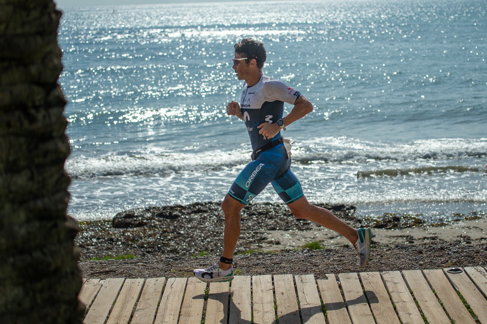 Javier Gómez Noya corriendo en el Epic Triathlon